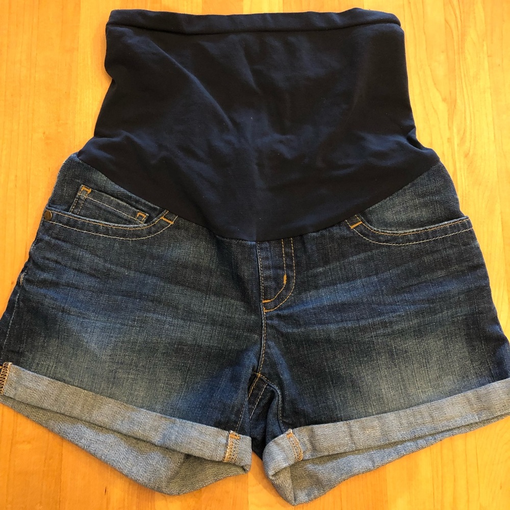 Pea in the pod maternity shorts